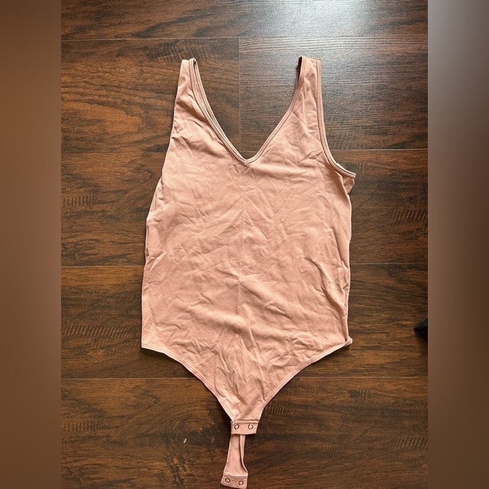 Mauve pink bodysuit size large
